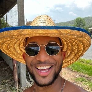 Meet your Posher, Cristian